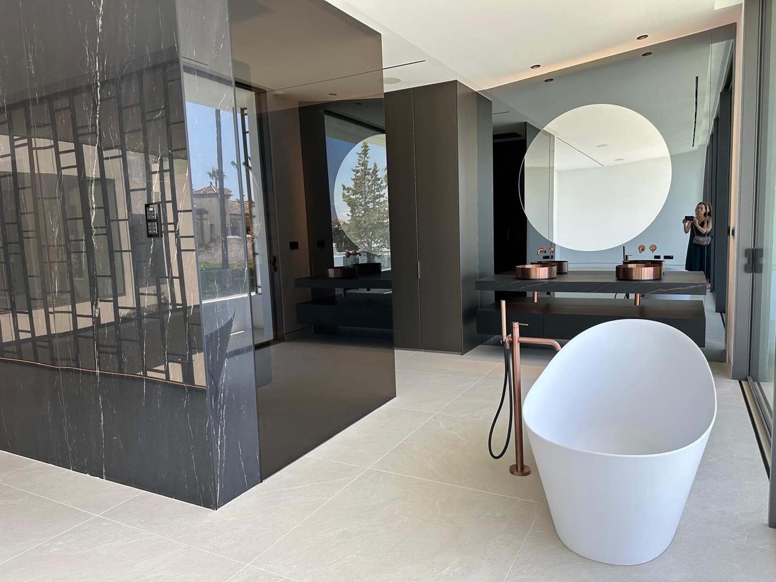 4 bedroom Villa for sale in Golden Mile with pool garage - € 5,250,000 (Ref: 8423021)