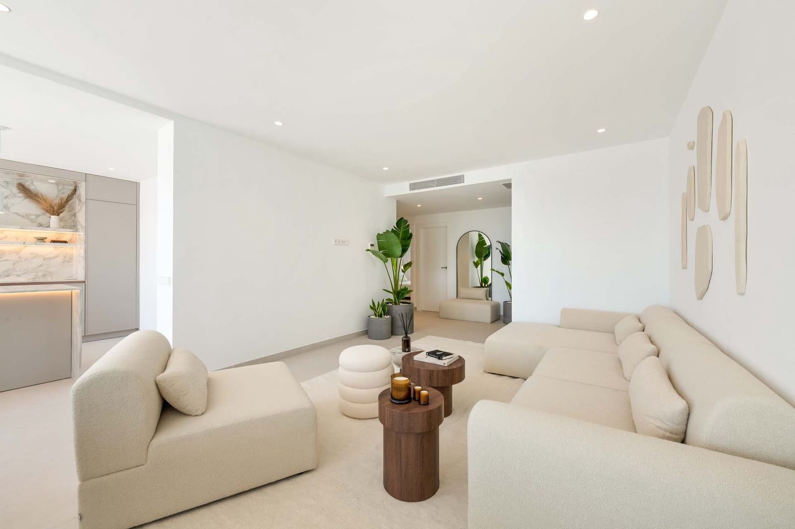 3 bedroom Apartment for sale in La Quinta with pool garage - € 1,395,000 (Ref: 8477699)