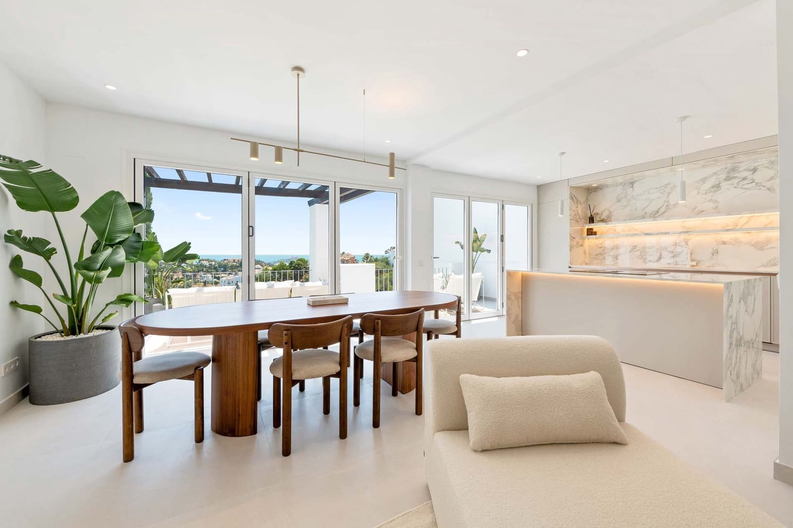 3 bedroom Apartment for sale in La Quinta with pool garage - € 1,395,000 (Ref: 8477699)