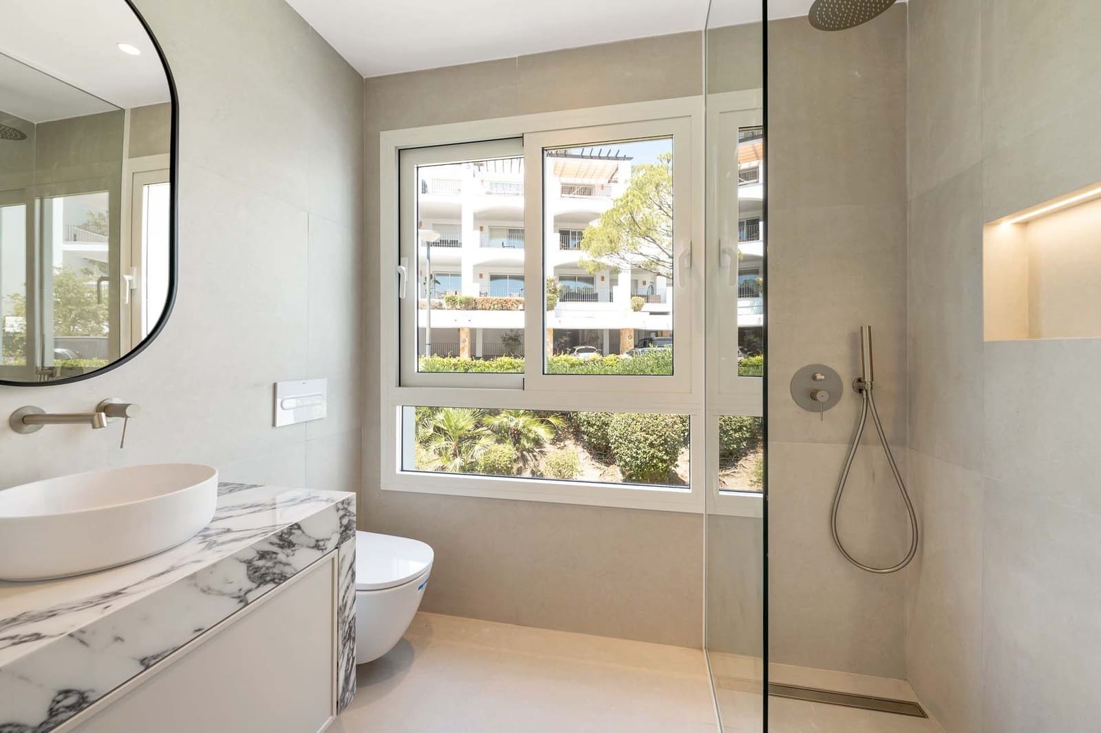 3 bedroom Apartment for sale in La Quinta with pool garage - € 1,395,000 (Ref: 8477699)