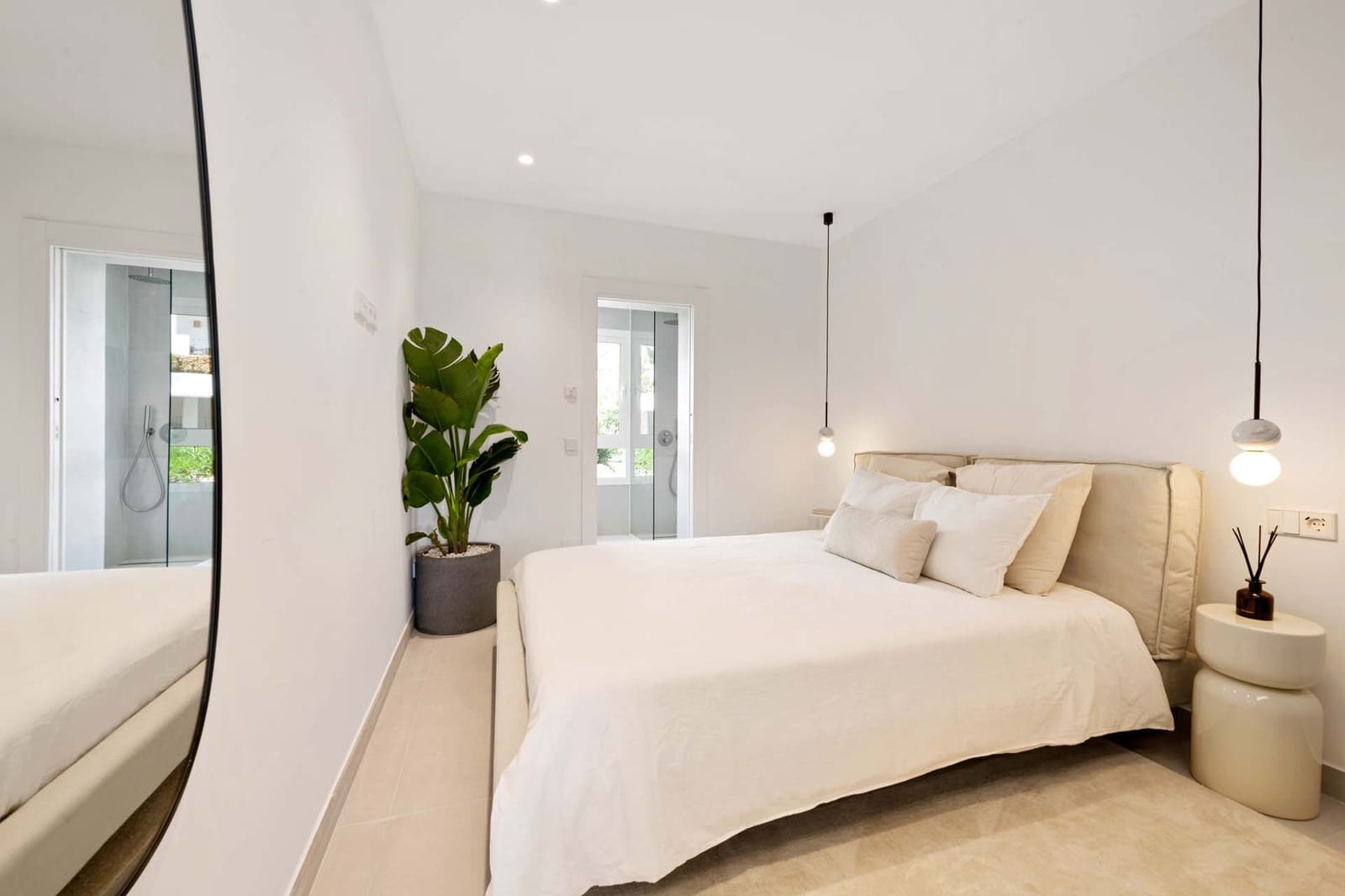 3 bedroom Apartment for sale in La Quinta with pool garage - € 1,395,000 (Ref: 8477699)