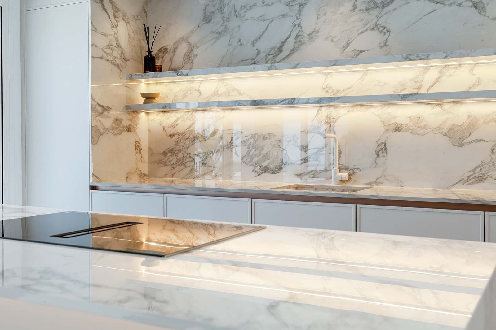 3 bedroom Apartment for sale in La Quinta with pool garage - € 1,395,000 (Ref: 8477699)