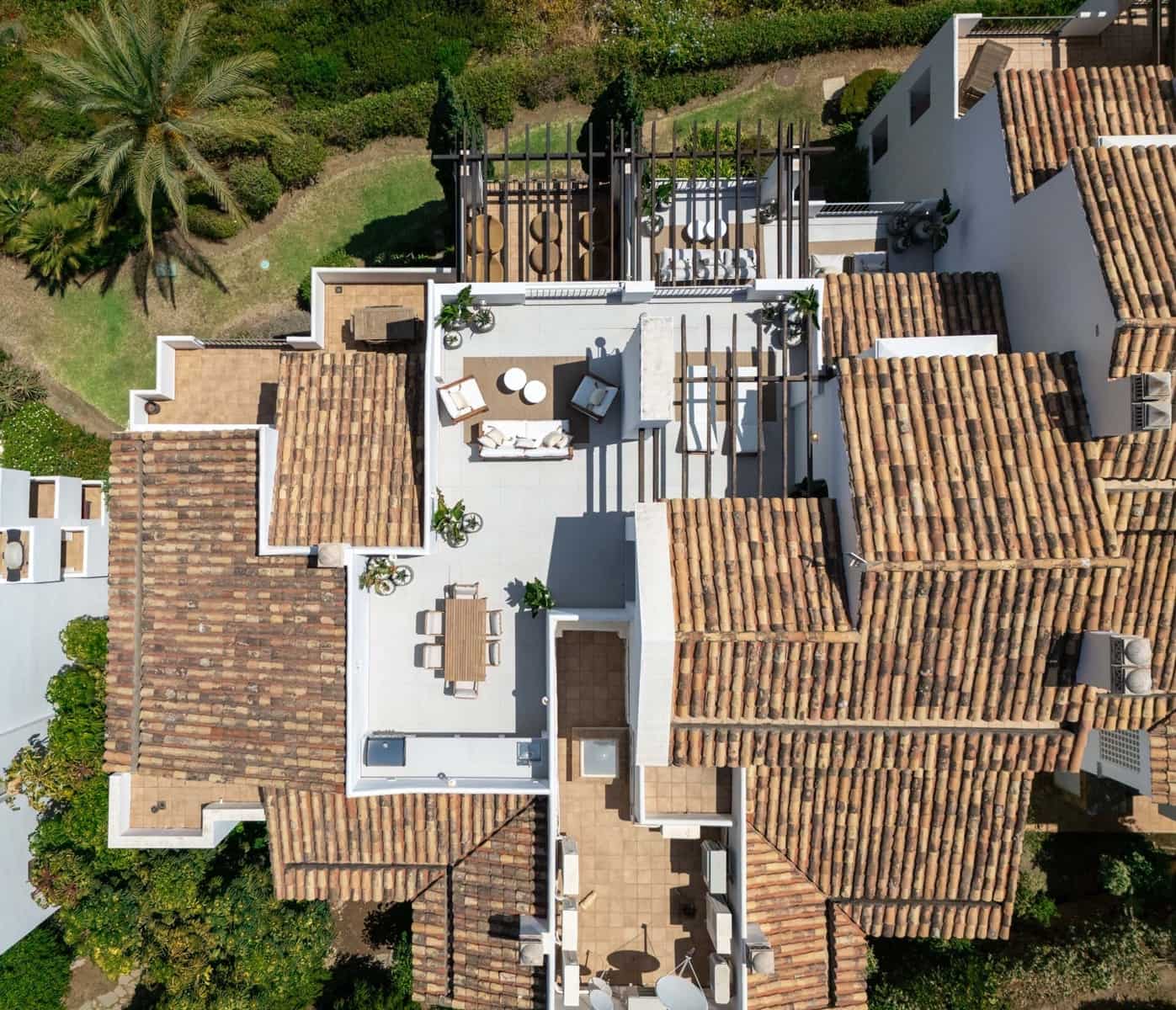 3 bedroom Apartment for sale in La Quinta with pool garage - € 1,395,000 (Ref: 8477699)