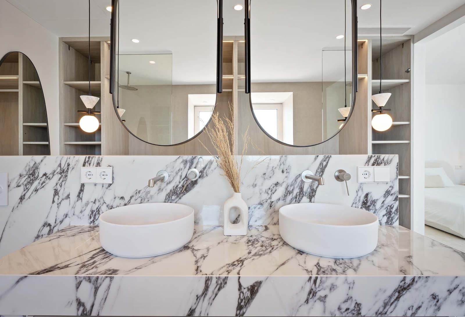 3 bedroom Apartment for sale in La Quinta with pool garage - € 1,395,000 (Ref: 8477699)