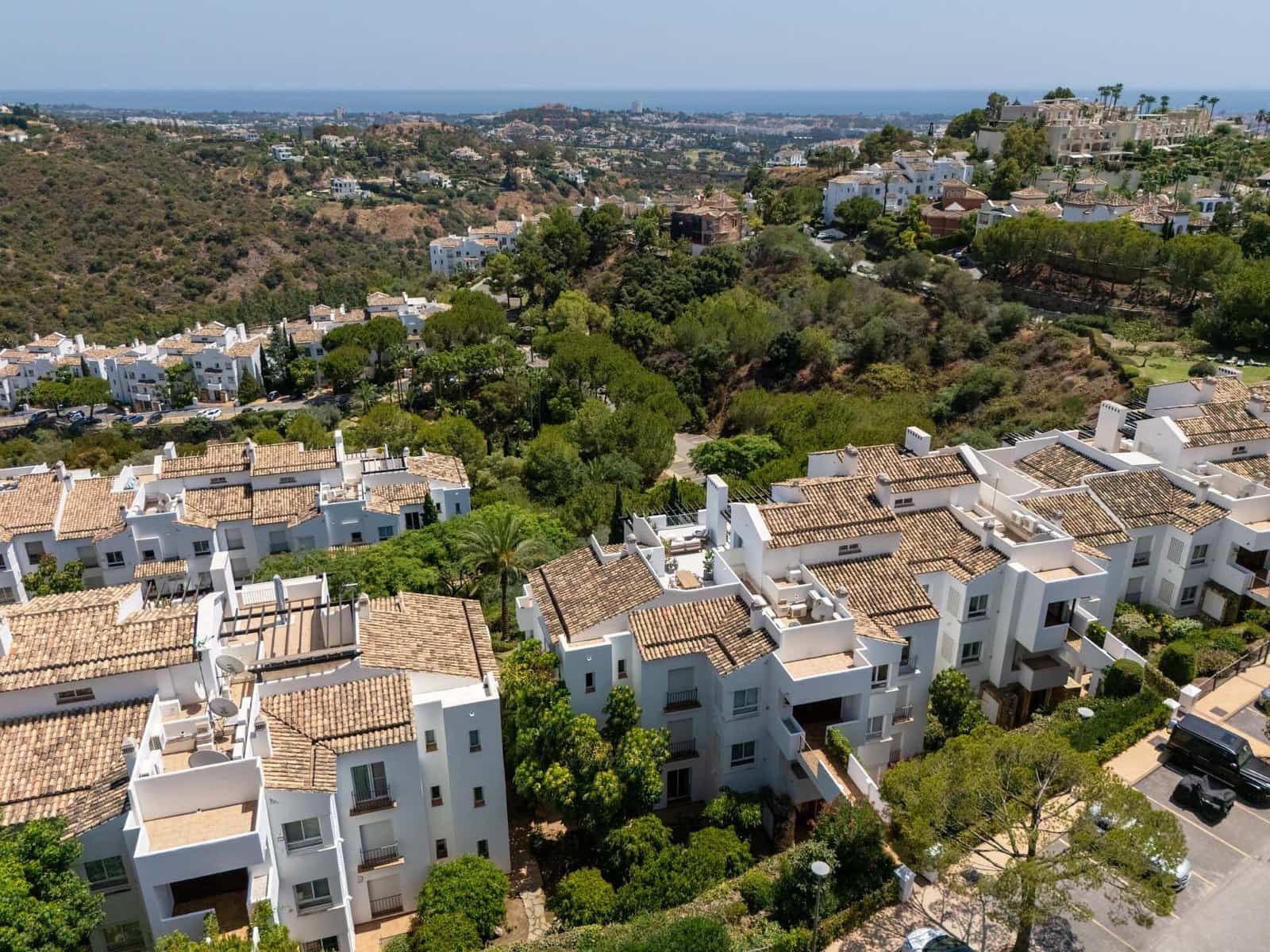 3 bedroom Apartment for sale in La Quinta with pool garage - € 1,395,000 (Ref: 8477699)