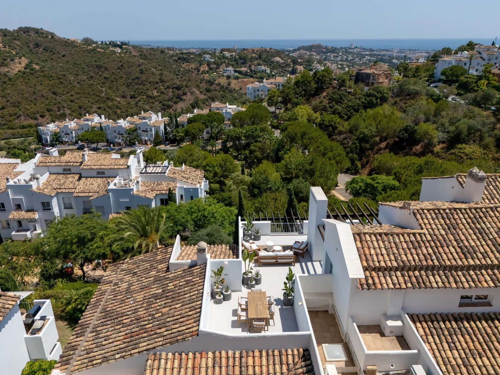 3 bedroom Apartment for sale in La Quinta with pool garage - € 1,395,000 (Ref: 8477699)