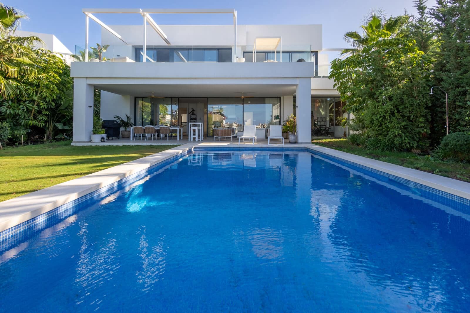 5 bedroom Villa for sale in Mijas with pool - € 2,995,000 (Ref: 8480669)
