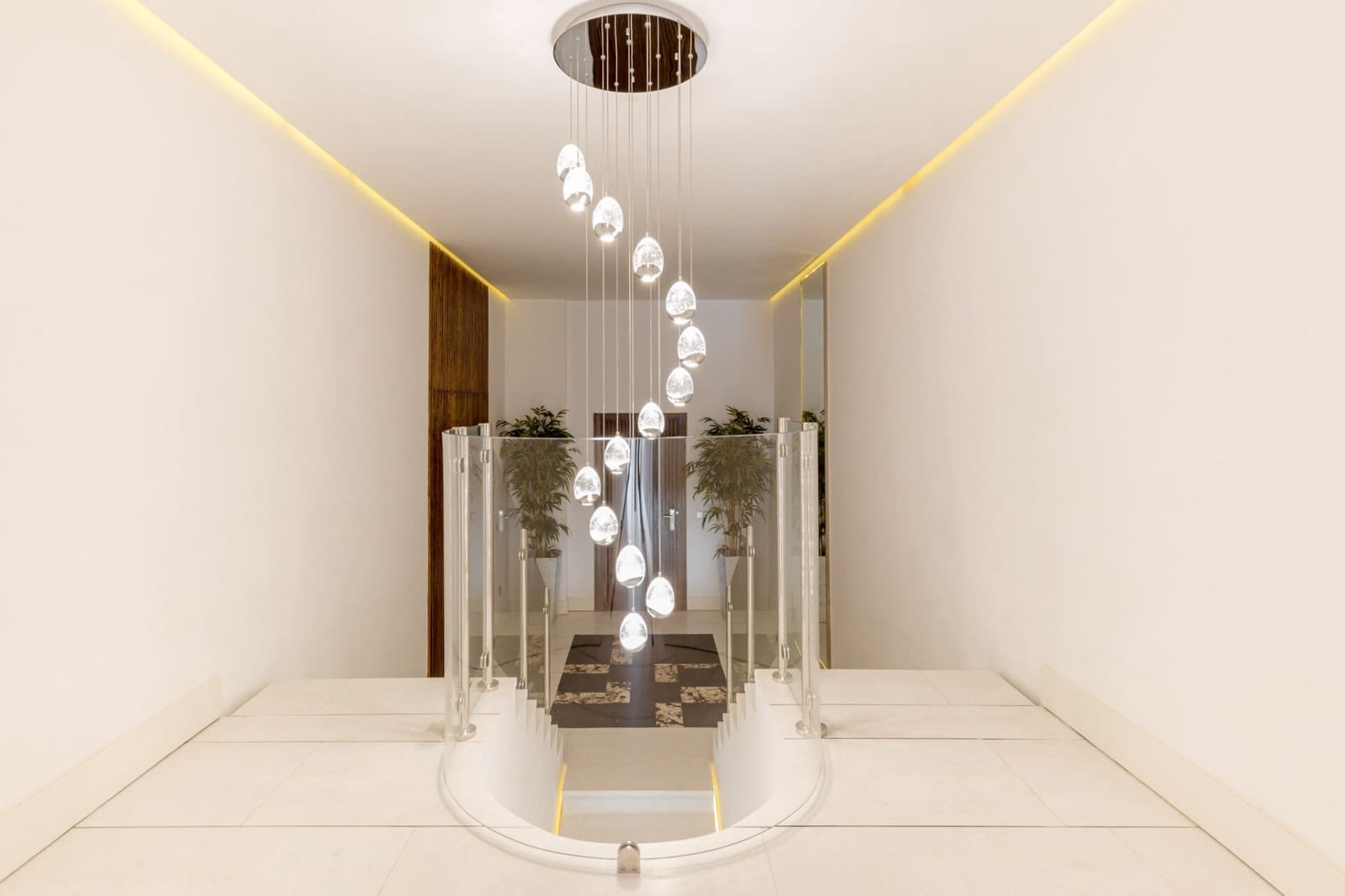 3 soveværelse Lejlighed til salg i Puerto Banus med swimmingpool garage - € 2.200.000 (Ref: 8480670)