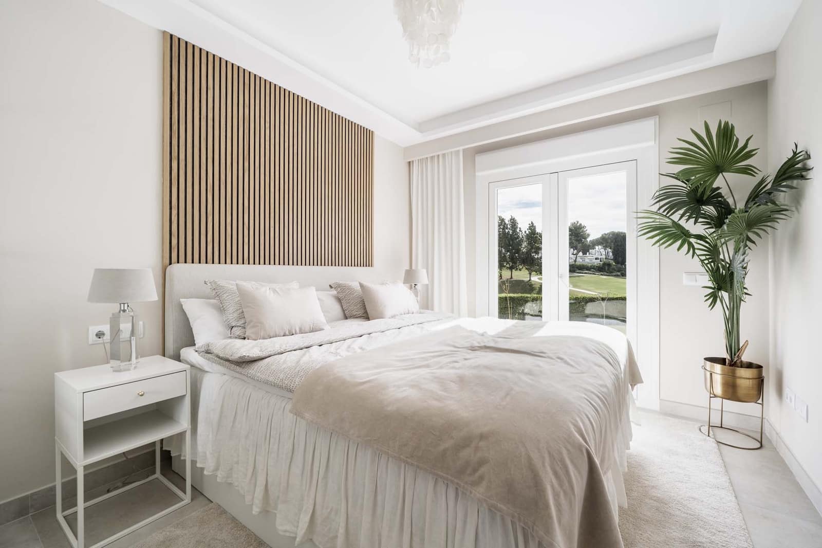 4 makuuhuone Omakotitalo myytävänä paikassa Nueva Andalucia mukana uima-altaan - 1 795 000 € (Ref: 8481871)