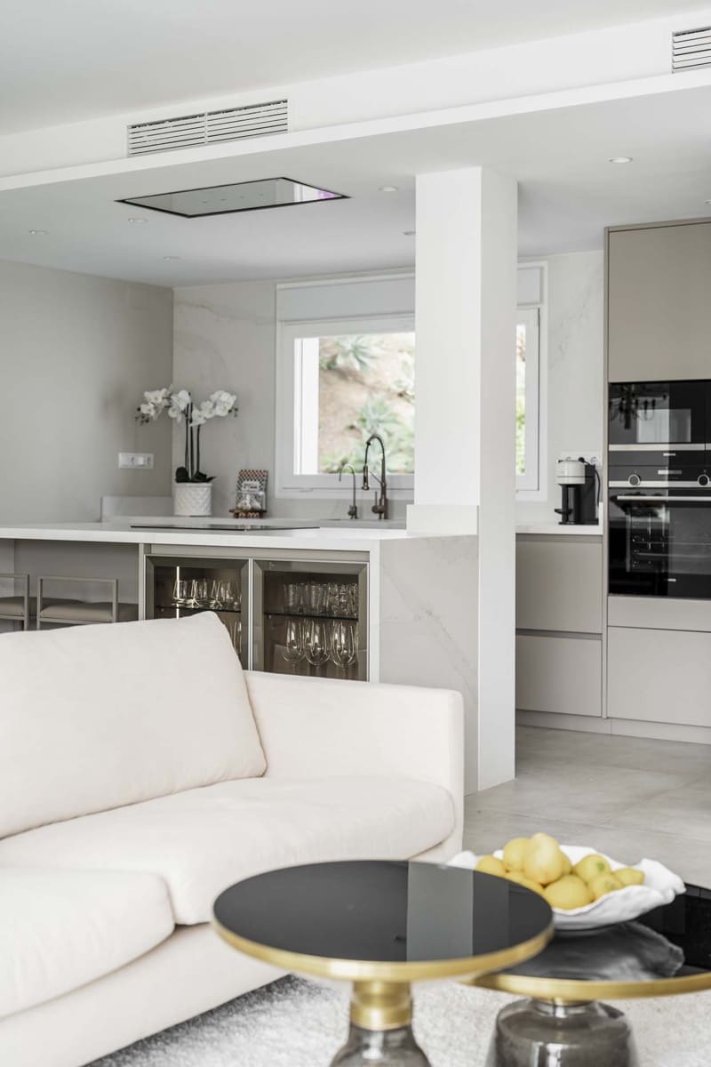 4 makuuhuone Omakotitalo myytävänä paikassa Nueva Andalucia mukana uima-altaan - 1 795 000 € (Ref: 8481871)