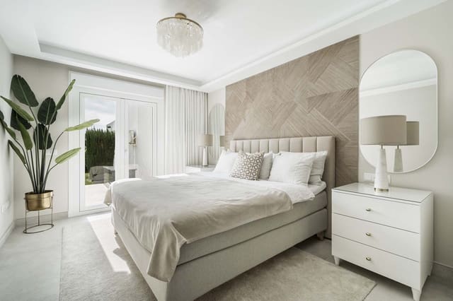 4 makuuhuone Omakotitalo myytävänä paikassa Nueva Andalucia, Marbella mukana uima-altaan - 1 795 000 € (Ref: 8481871)