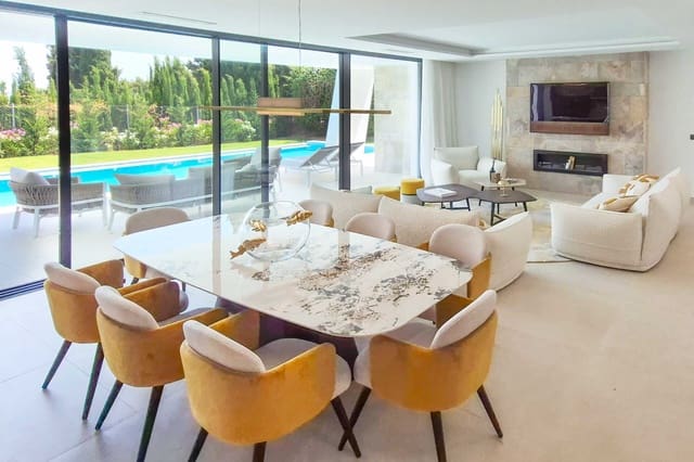 4 quarto Moradia para venda em Estepona com piscina garagem - 2 495 000 € (Ref: 8531728)