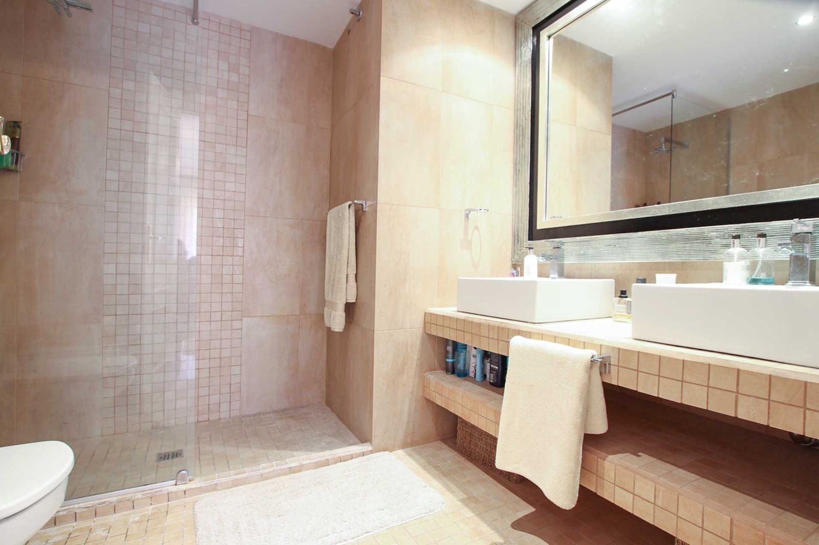 3 bedroom Townhouse for sale in Nueva Andalucia with pool garage - € 630,000 (Ref: 8531729)