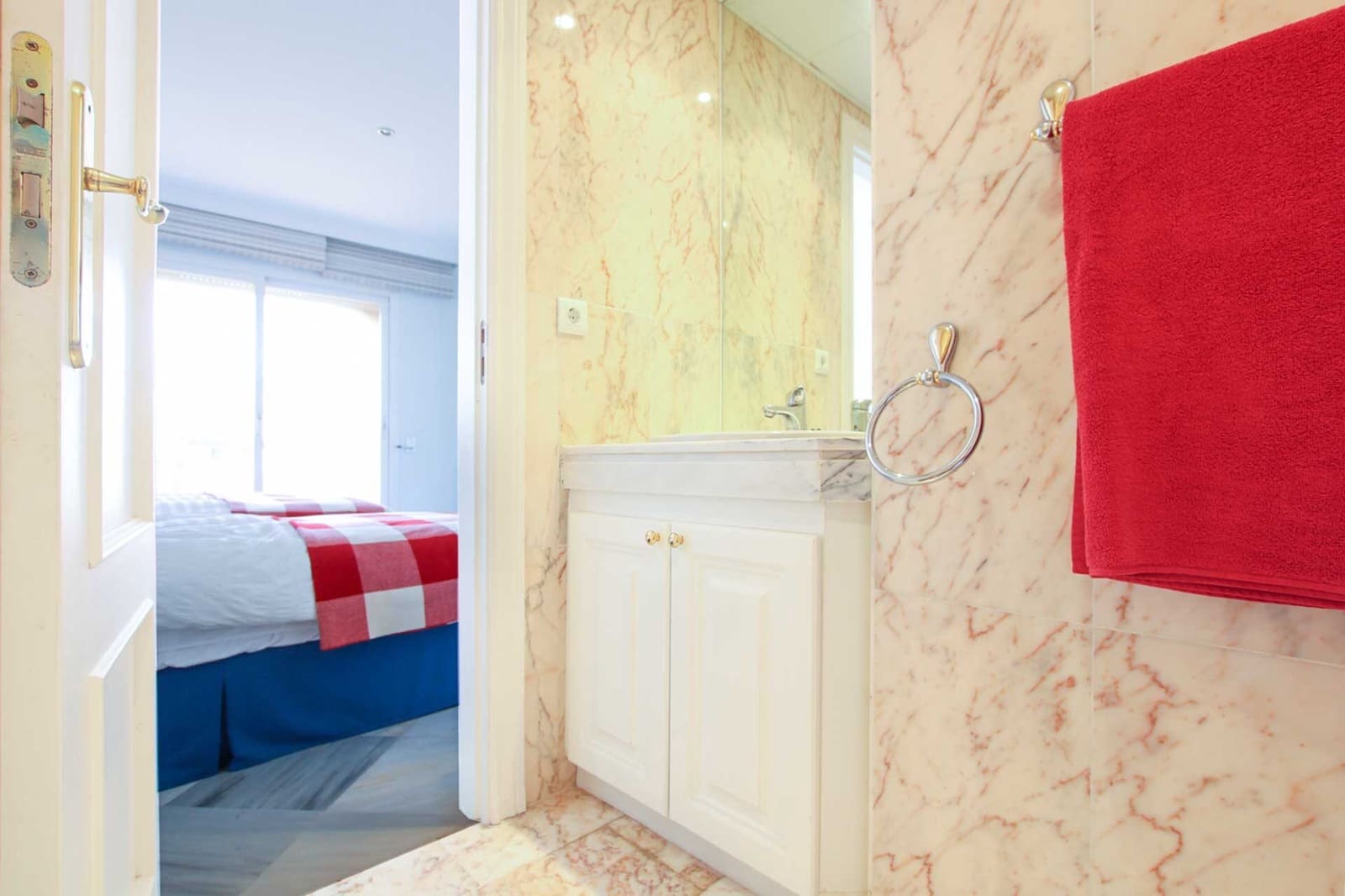 3 bedroom Townhouse for sale in Nueva Andalucia with pool garage - € 630,000 (Ref: 8531729)