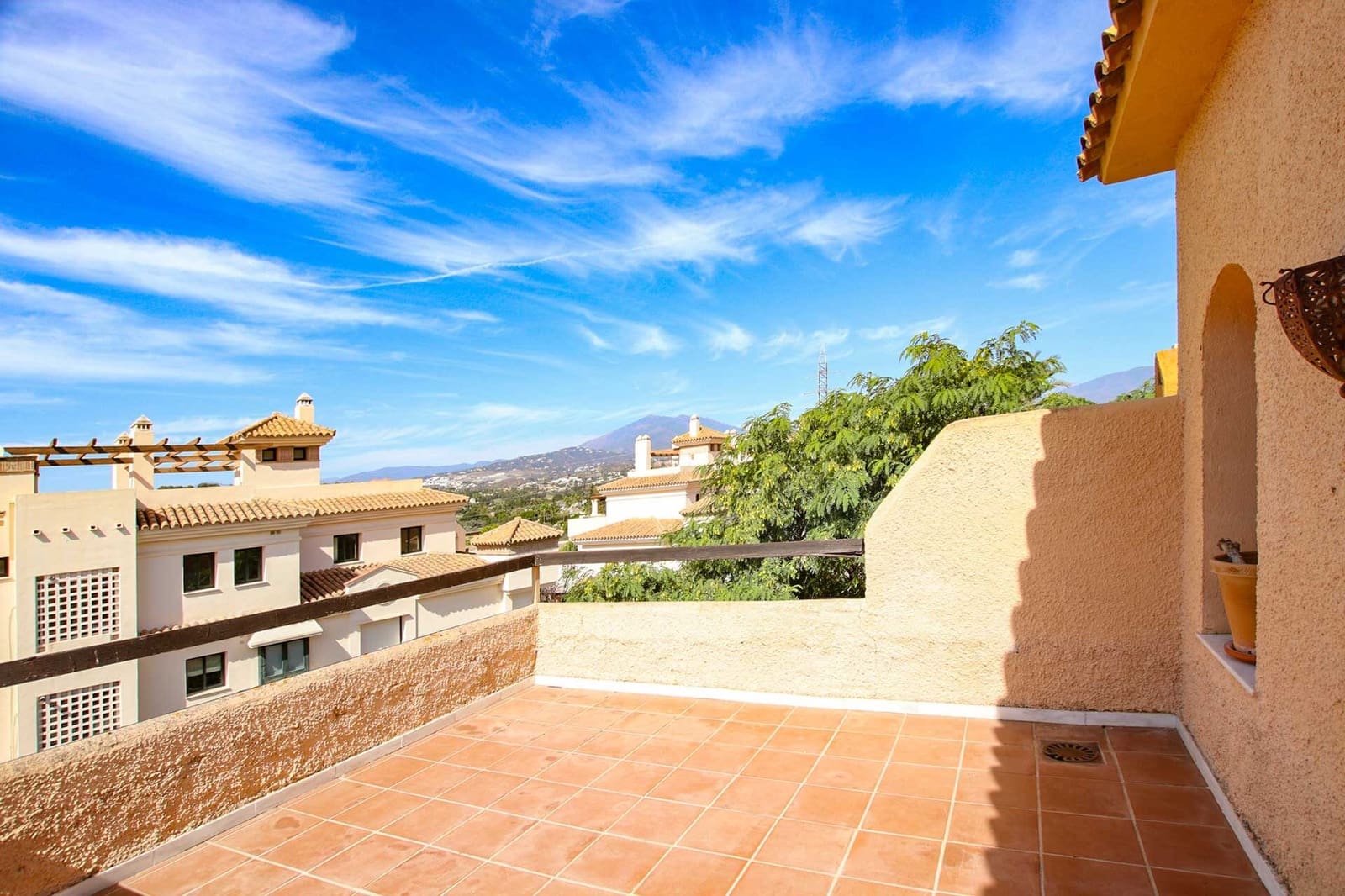 3 bedroom Townhouse for sale in Nueva Andalucia with pool garage - € 630,000 (Ref: 8531729)