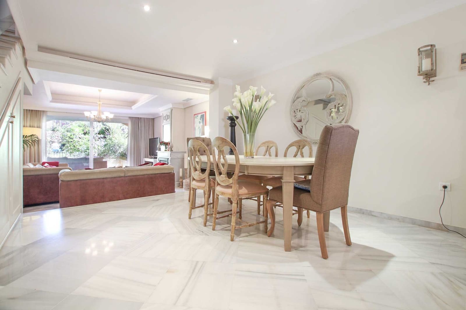 3 bedroom Townhouse for sale in Nueva Andalucia with pool garage - € 630,000 (Ref: 8531729)