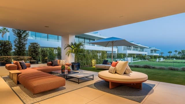 4 bedroom Villa for sale in Golden Mile, Marbella with pool garage - € 7,900,000 (Ref: 8533789)