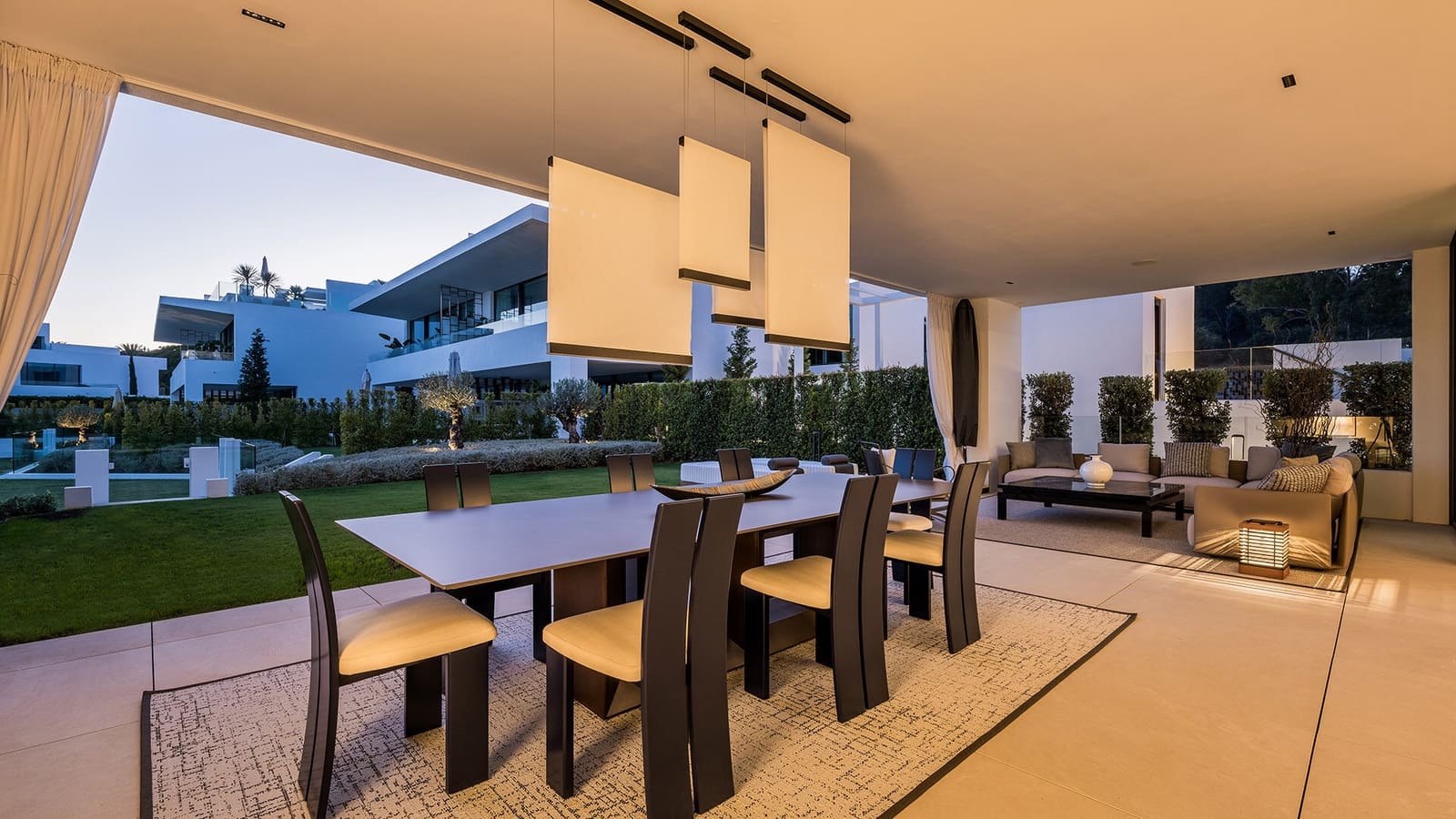 4 bedroom Villa for sale in Golden Mile with pool garage - € 7,500,000 (Ref: 8533790)