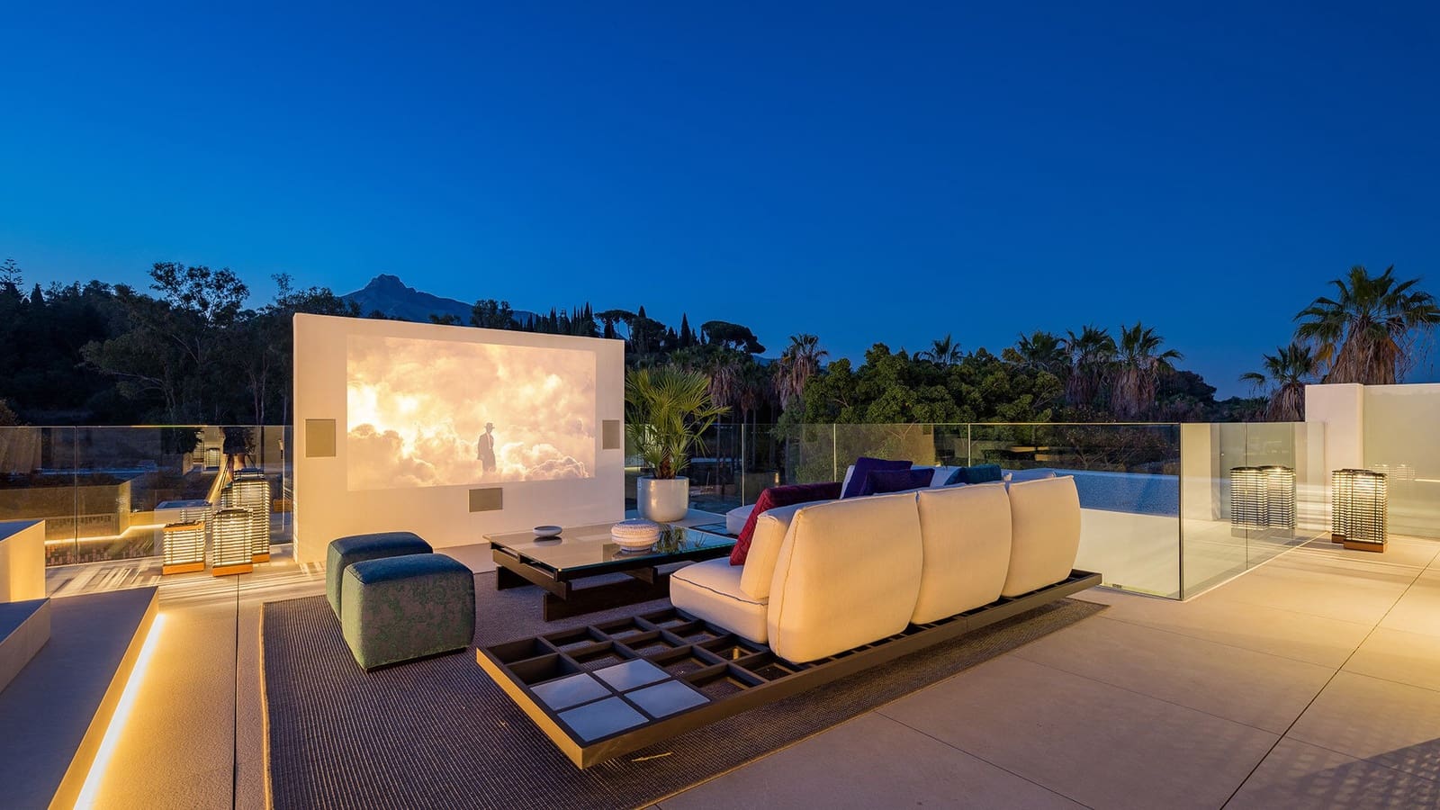 4 bedroom Villa for sale in Golden Mile with pool garage - € 7,500,000 (Ref: 8533790)