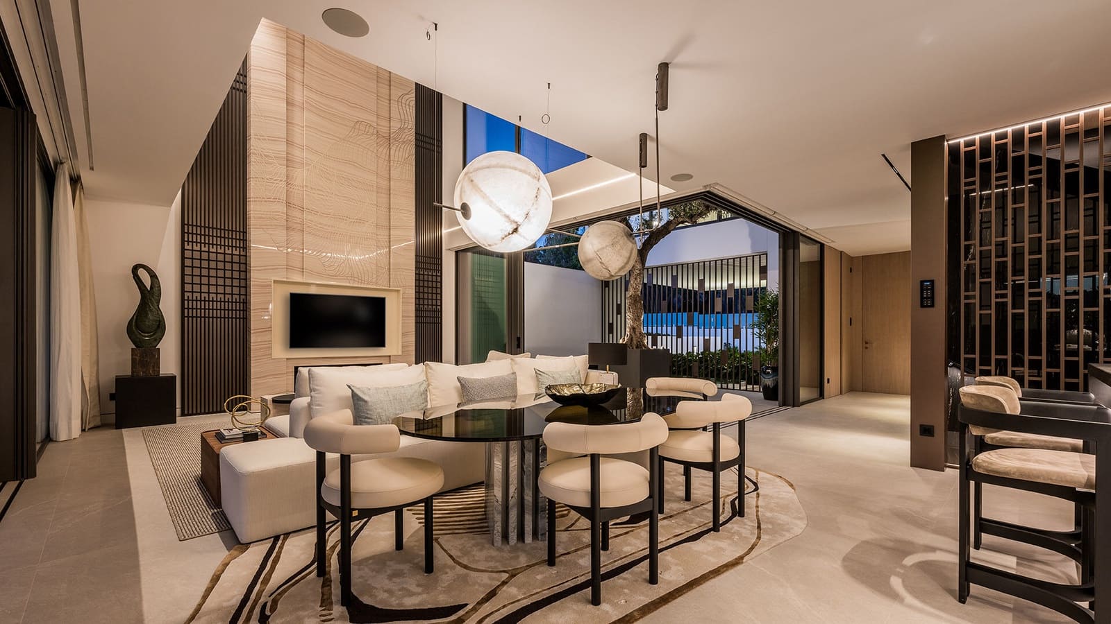 4 bedroom Villa for sale in Golden Mile with pool garage - € 7,500,000 (Ref: 8533790)