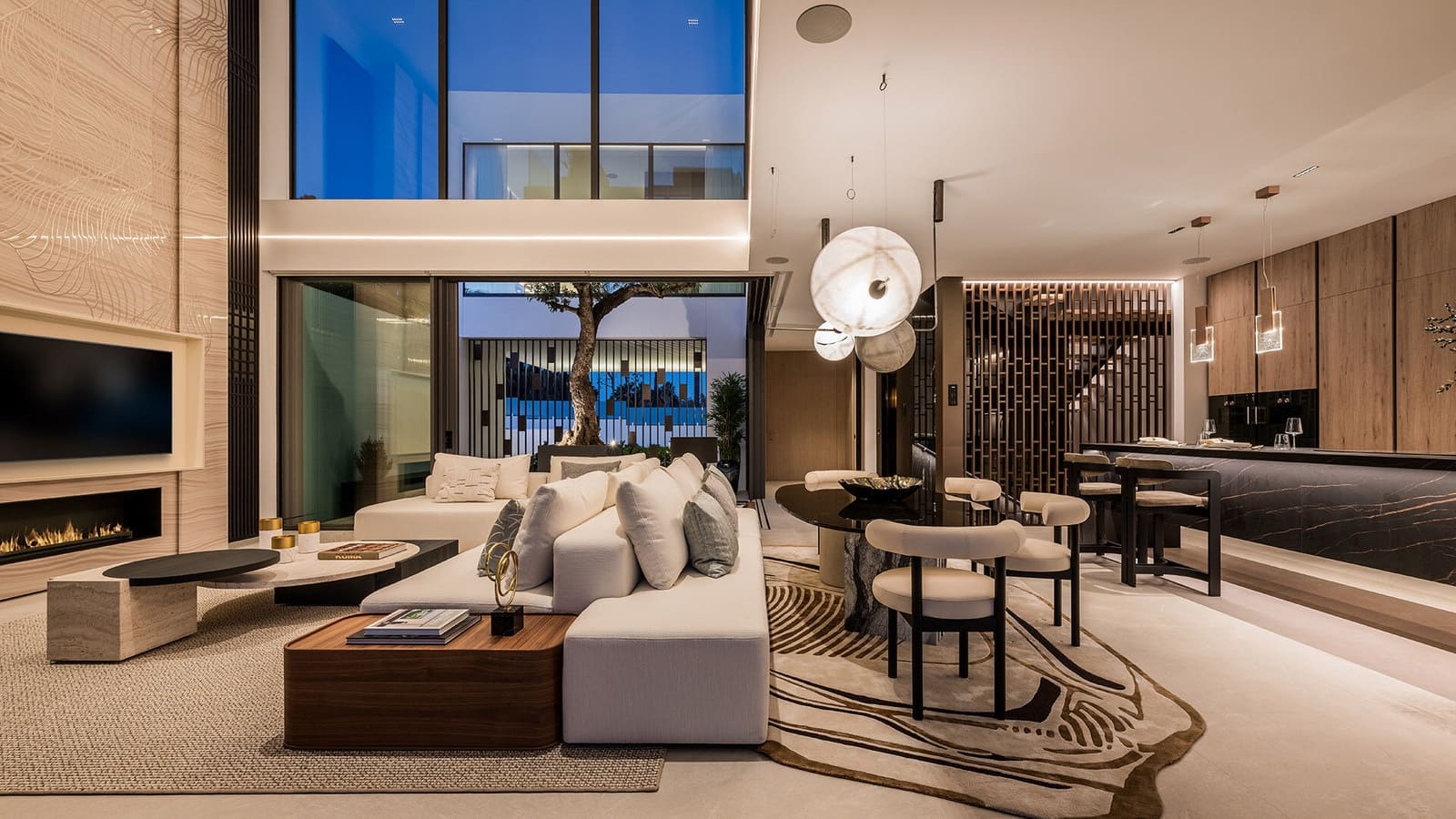 4 bedroom Villa for sale in Golden Mile with pool garage - € 7,500,000 (Ref: 8533790)