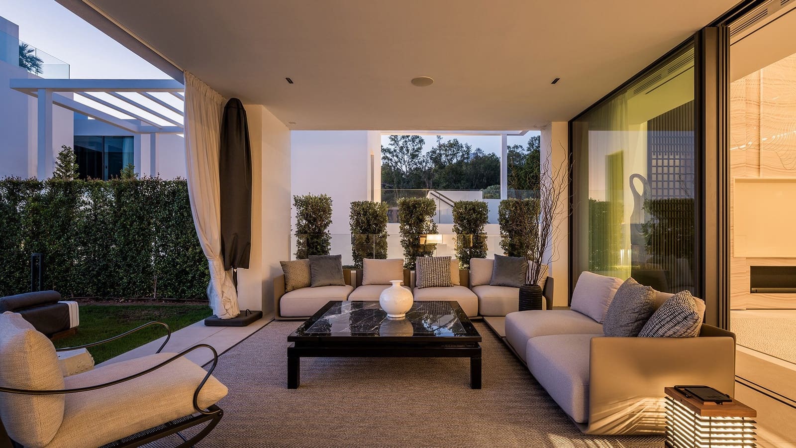 4 bedroom Villa for sale in Golden Mile with pool garage - € 7,500,000 (Ref: 8533790)