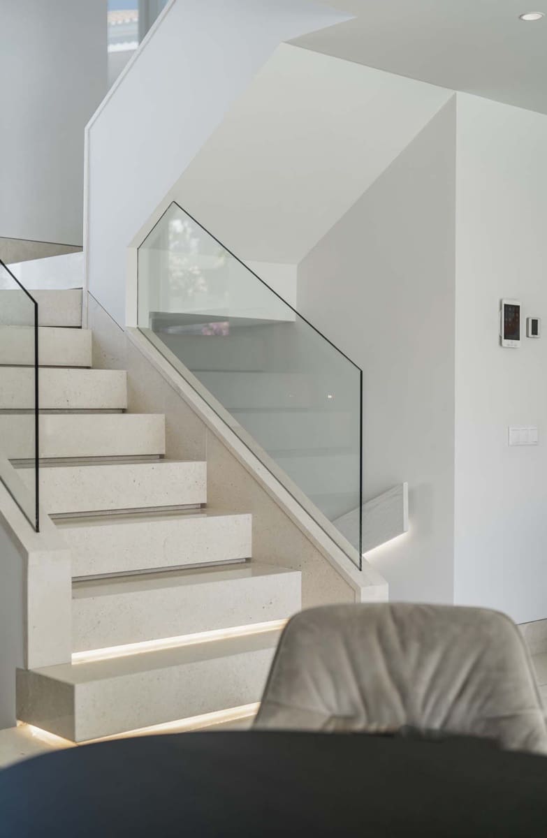 4 bedroom Villa for sale in El Paraiso with pool - € 1,995,000 (Ref: 8541962)