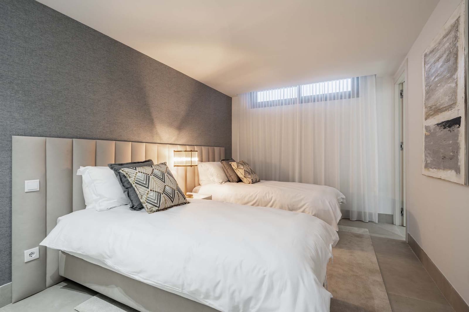 4 bedroom Villa for sale in El Paraiso with pool - € 1,995,000 (Ref: 8541962)