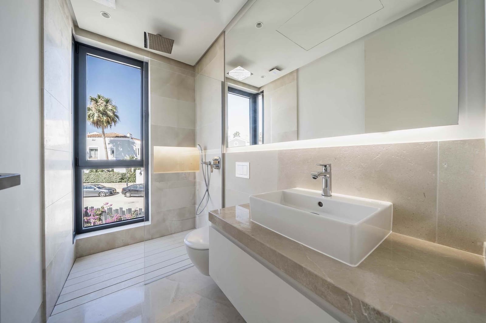 4 bedroom Villa for sale in El Paraiso with pool - € 1,995,000 (Ref: 8541962)