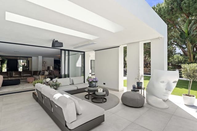 6 bedroom Villa for sale in Hacienda Las Chapas, Marbella with pool garage - € 5,998,000 (Ref: 8554065)