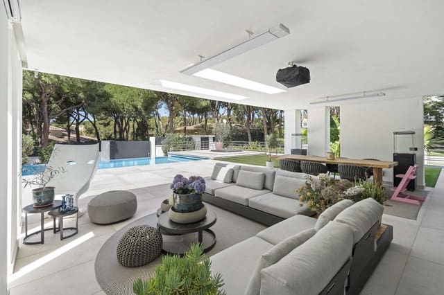 6 bedroom Villa for sale in Hacienda Las Chapas, Marbella with pool garage - € 5,998,000 (Ref: 8554065)