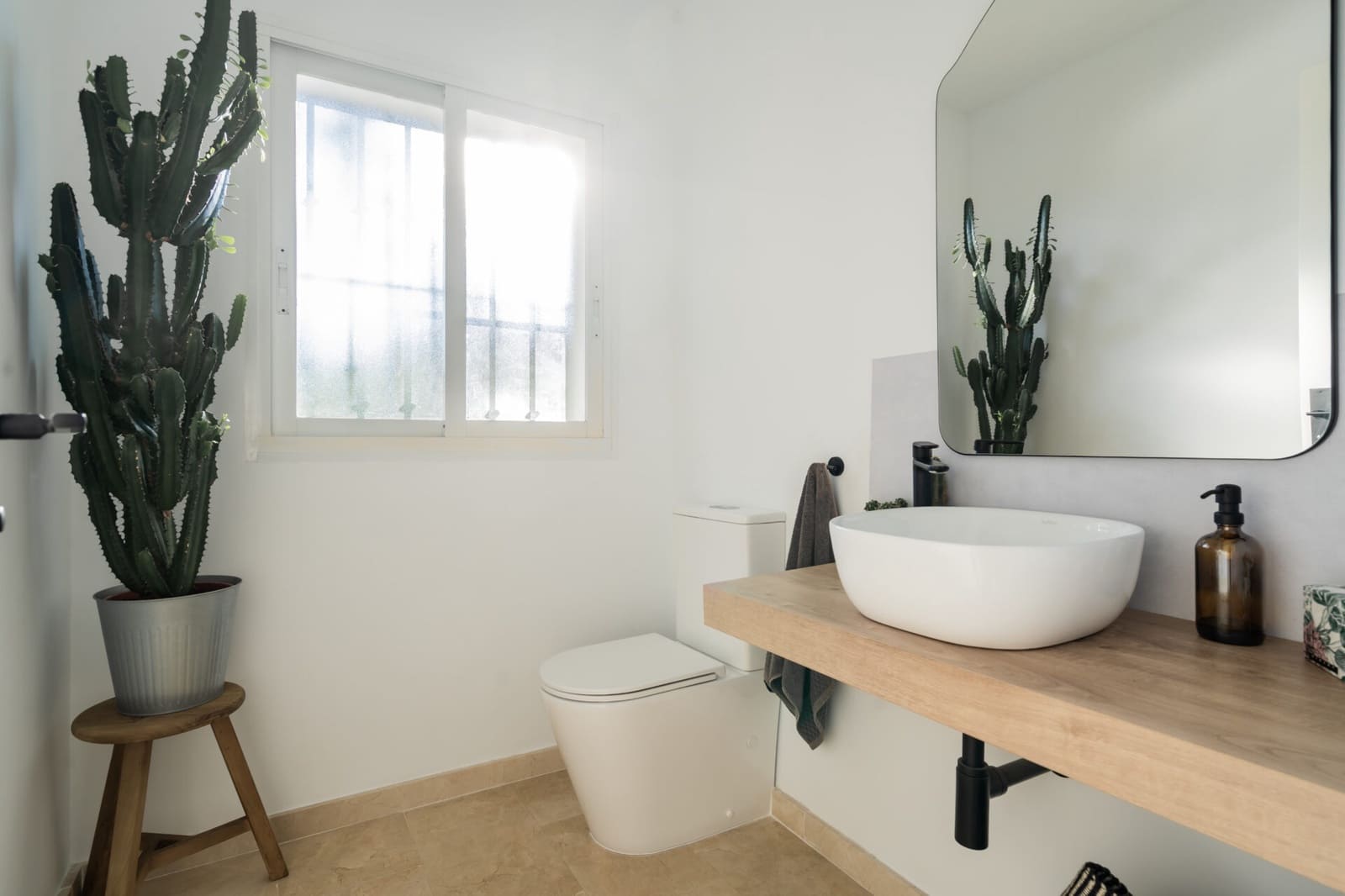 4 bedroom Townhouse for sale in La Quinta with garage - € 945,000 (Ref: 8556663)