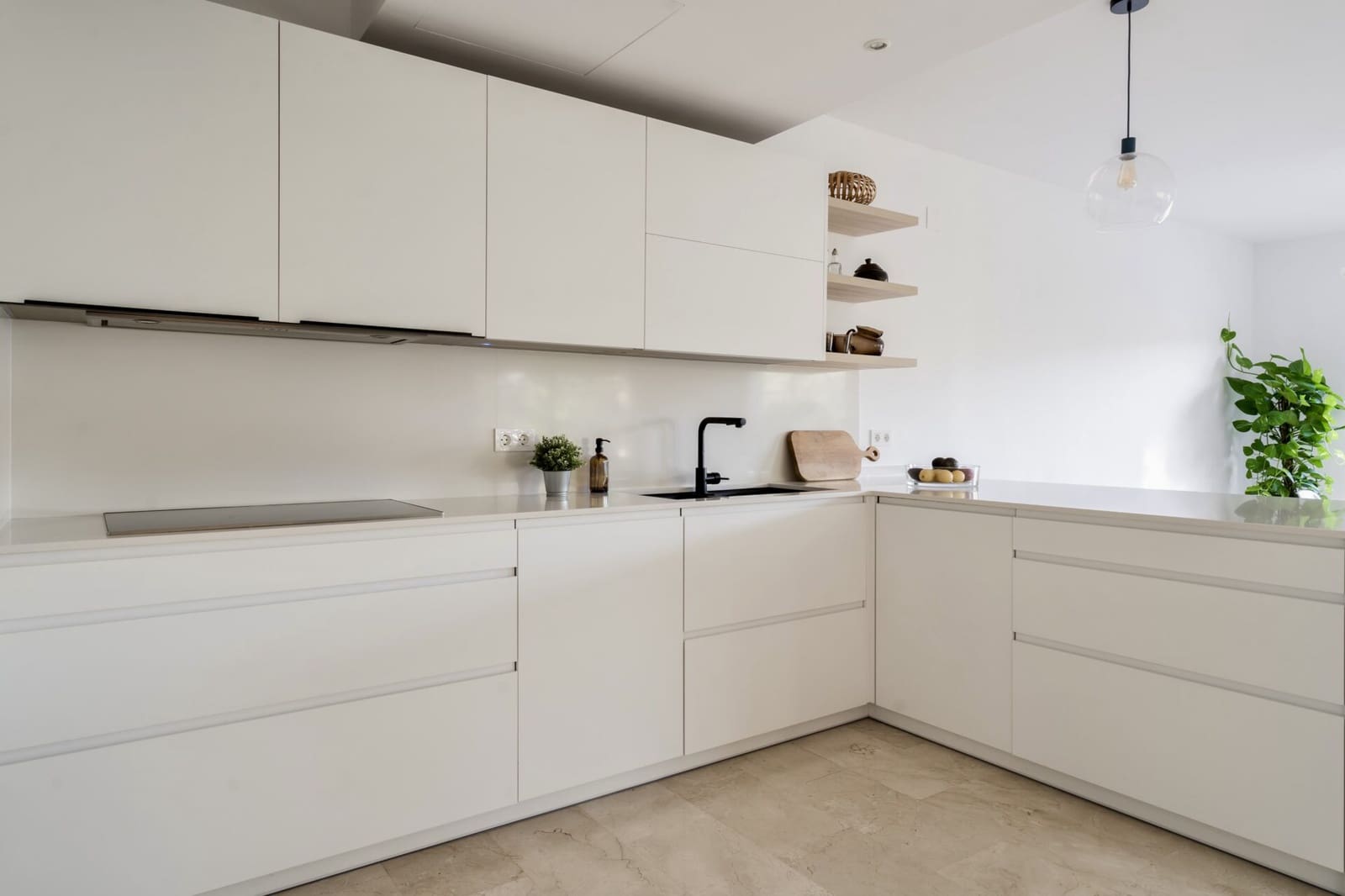 4 bedroom Townhouse for sale in La Quinta with garage - € 945,000 (Ref: 8556663)