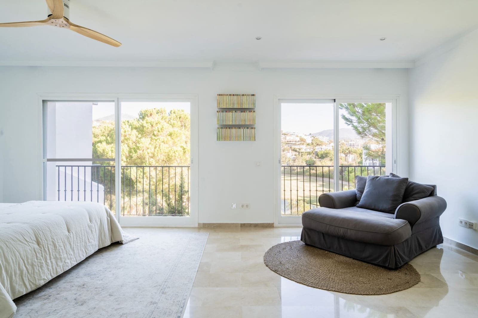 4 bedroom Townhouse for sale in La Quinta with garage - € 945,000 (Ref: 8556663)