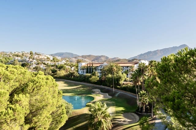 4 sypialnia Dom na sprzedaż w La Quinta, Benahavís z garażem - 945 000 € (Ref: 8556663)