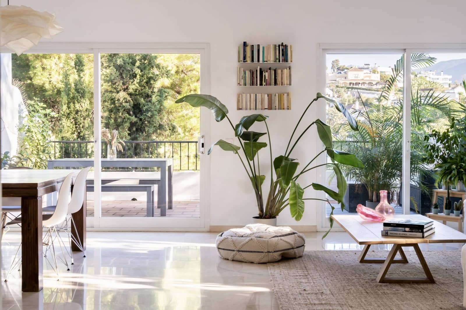 4 bedroom Townhouse for sale in La Quinta with garage - € 945,000 (Ref: 8556663)