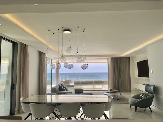 4 bedroom Penthouse for sale in New Golden Mile, Estepona with pool garage - € 4,000,000 (Ref: 8556666)