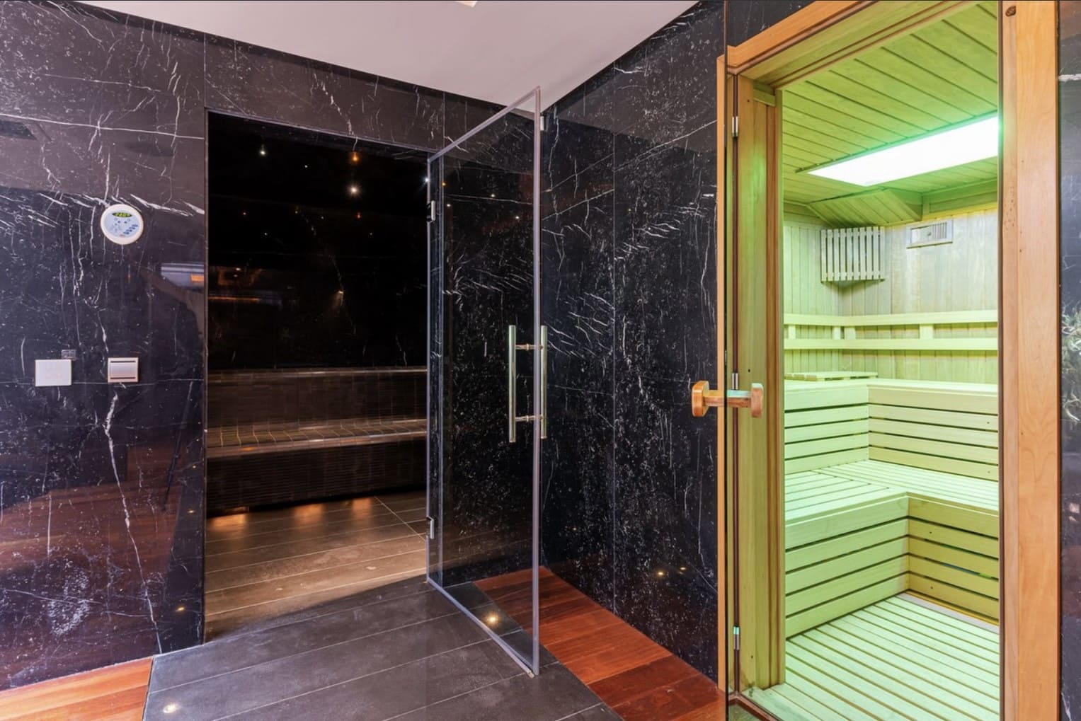 5 sypialnia Willa na sprzedaż w Los Flamingos z basenem garażem - 5 950 000 € (Ref: 8559595)