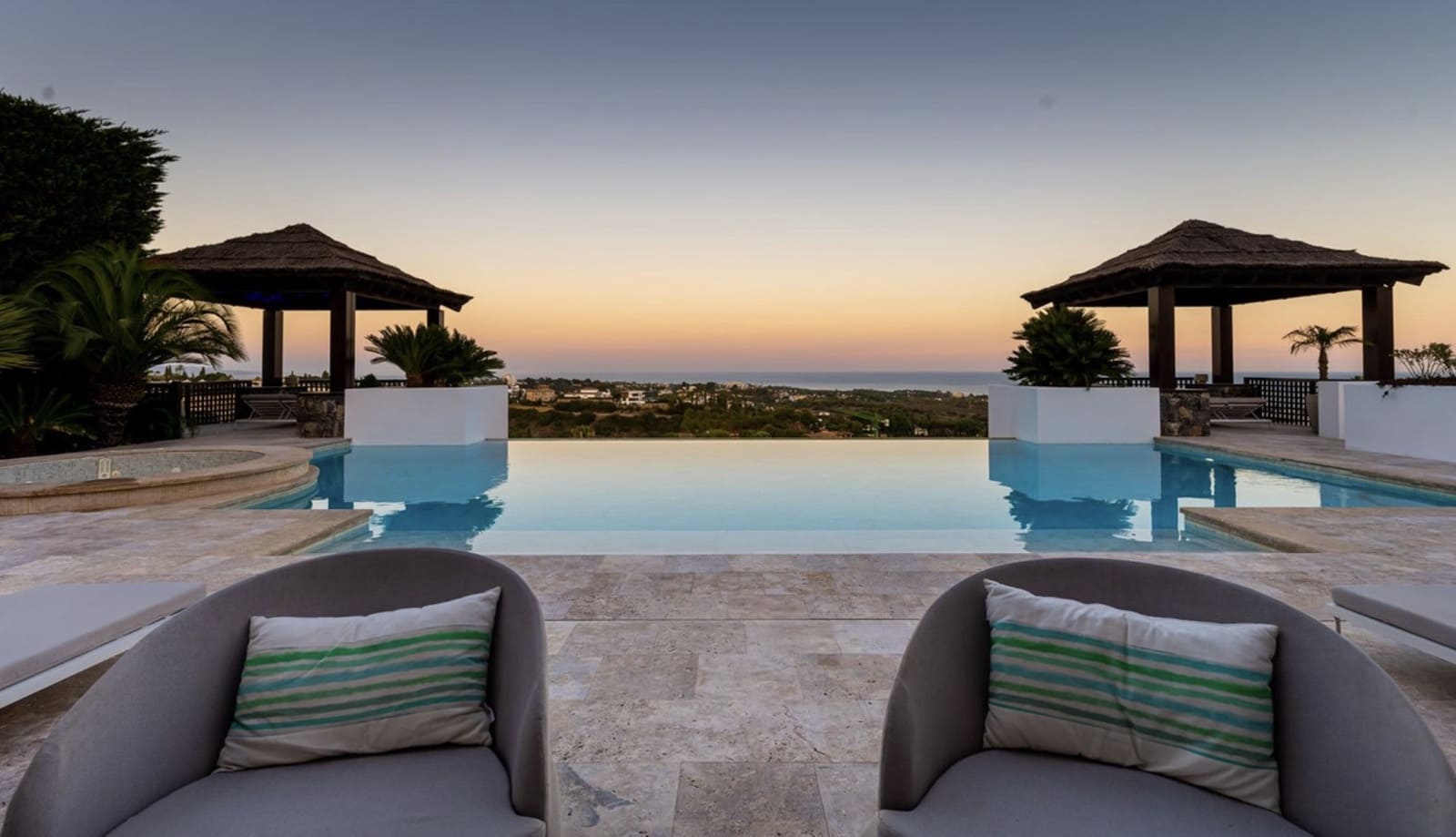 5 sypialnia Willa na sprzedaż w Los Flamingos z basenem garażem - 5 950 000 € (Ref: 8559595)