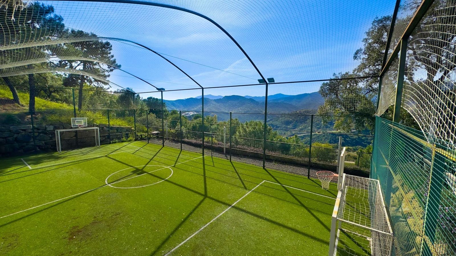 6 soverom Villa til salgs i La Zagaleta med svømmebasseng garasje - € 10 500 000 (Ref: 8568016)