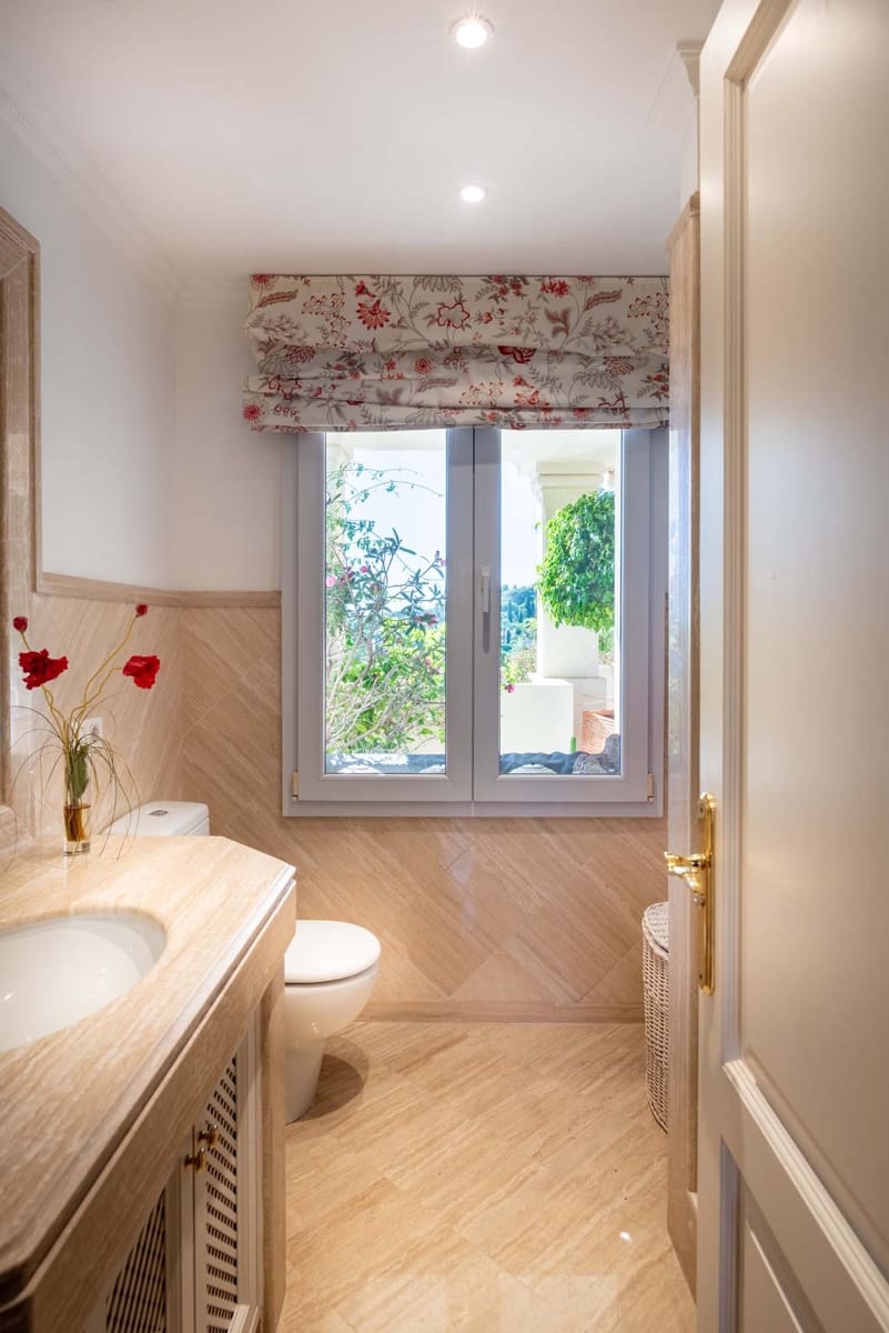 3 quarto Penthouse para venda em Marbella com piscina garagem - 1 500 000 € (Ref: 8572315)