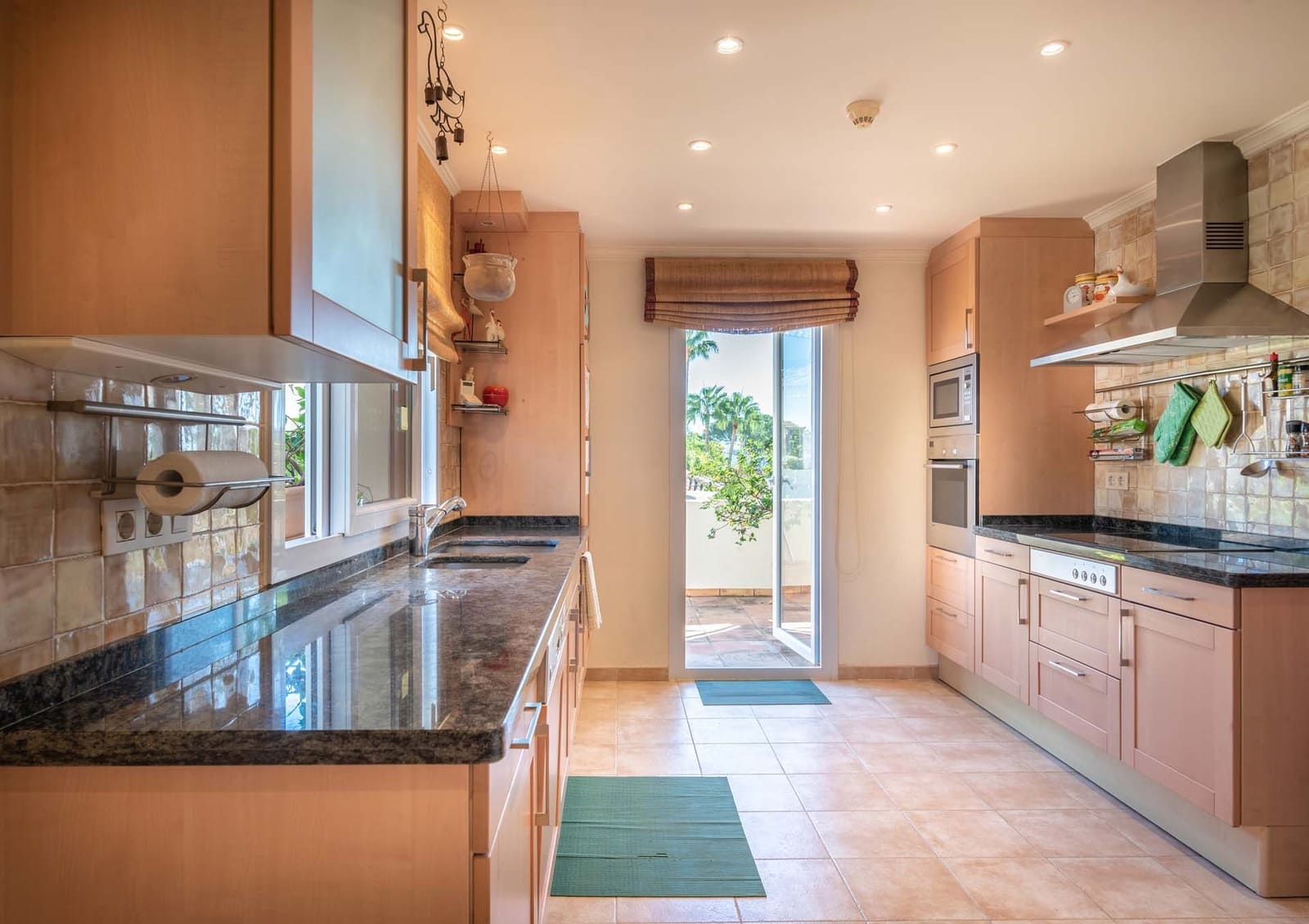 3 quarto Penthouse para venda em Marbella com piscina garagem - 1 500 000 € (Ref: 8572315)