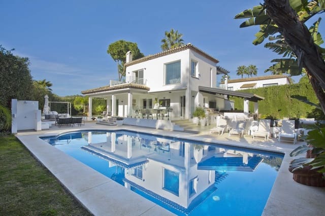 4 sovrum Villa till salu i Nueva Andalucia, Marbella med pool - 2 350 000 € (Ref: 8588382)