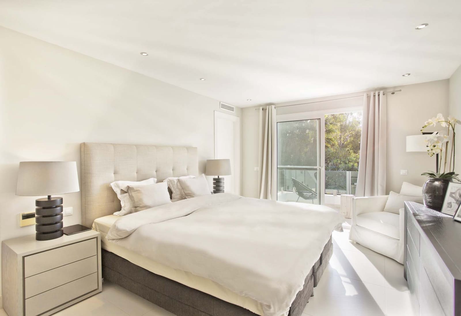 4 sovrum Villa till salu i Nueva Andalucia med pool - 2 350 000 € (Ref: 8588382)