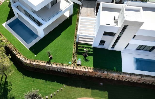 5 sypialnia Willa na sprzedaż w Elviria, Marbella z basenem - 2 750 000 € (Ref: 8590449)