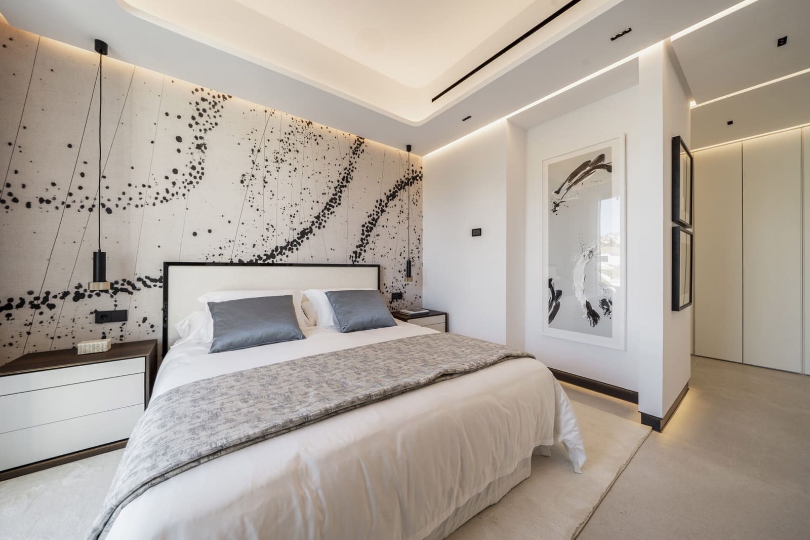 3 sypialnia Apartament na sprzedaż w Las Chapas z basenem garażem - 3 700 000 € (Ref: 8594908)