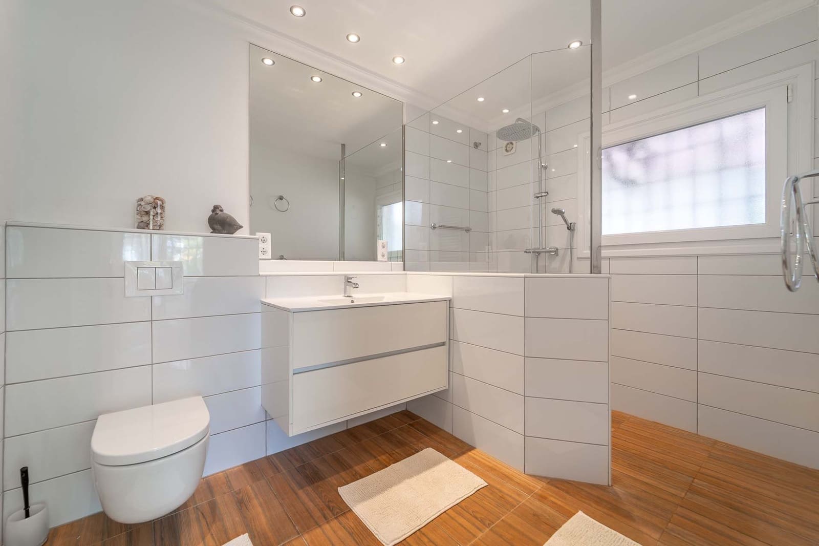 3 bedroom Villa for sale in El Rosario with pool - € 1,785,000 (Ref: 8594909)