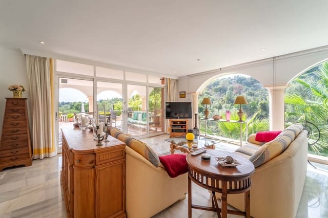 3 bedroom Villa for sale in El Rosario, Marbella with pool - € 1,785,000 (Ref: 8594909)