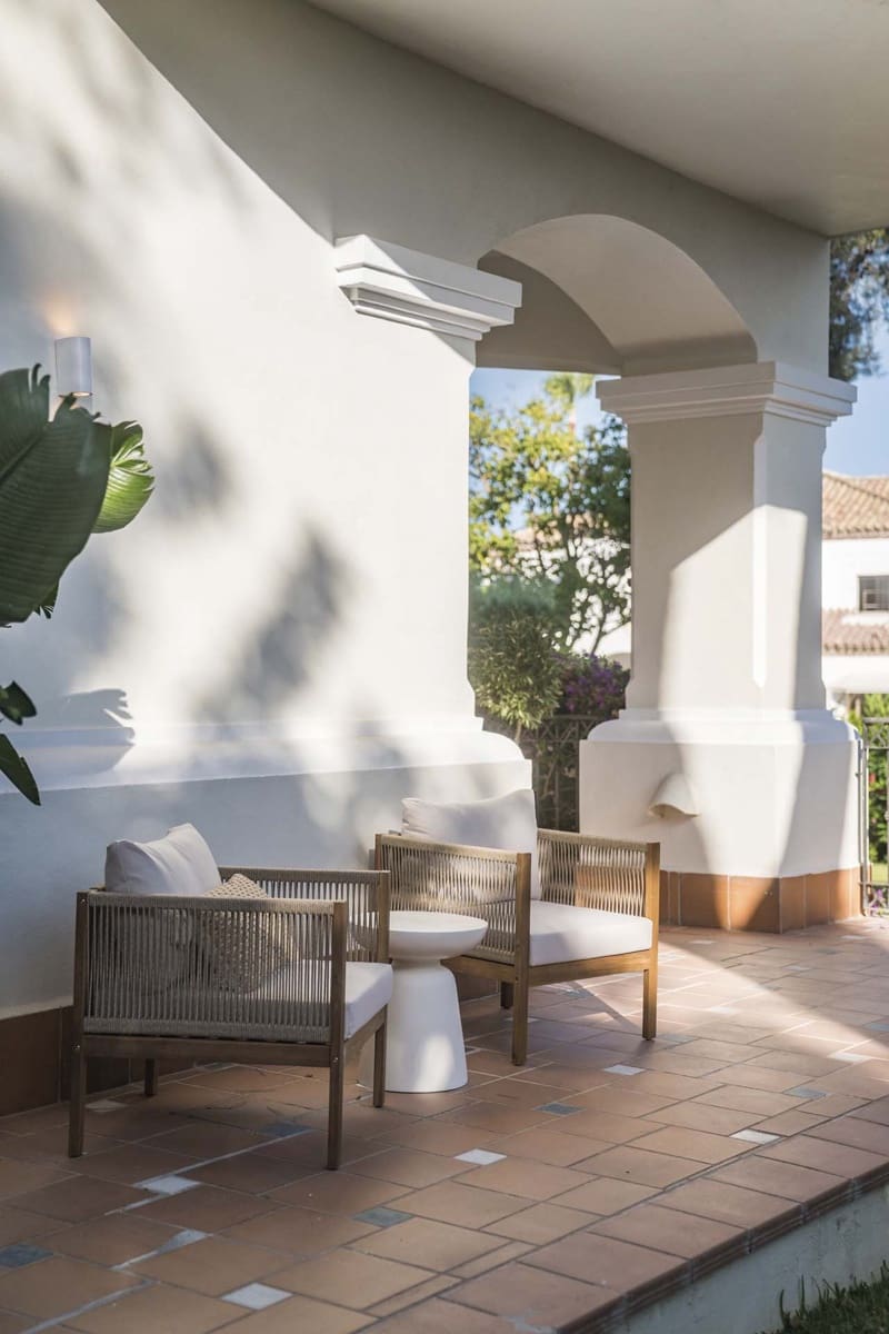 3 bedroom Apartment for sale in Golden Mile with pool - € 1,995,000 (Ref: 8601350)