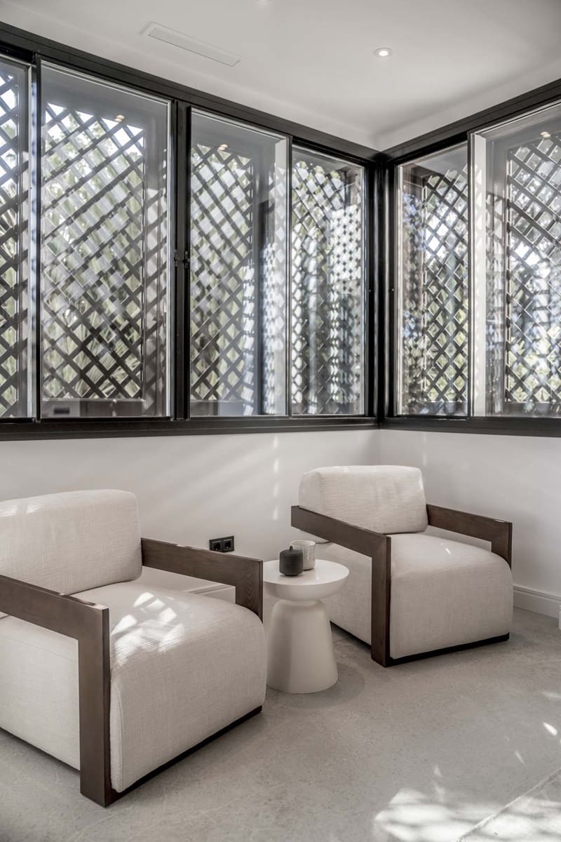 3 bedroom Apartment for sale in Golden Mile with pool - € 1,995,000 (Ref: 8601350)